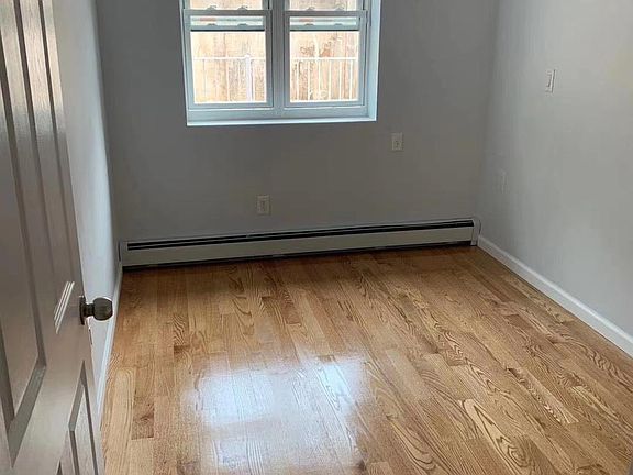 3rd image of 6115 165th St Floor 2