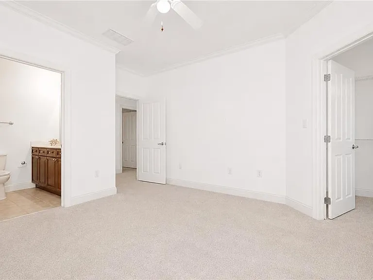 5490 NE Glenridge Park #5490 — Photo 25