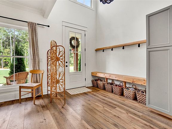 4th image of 115 Crawford Lake Dr