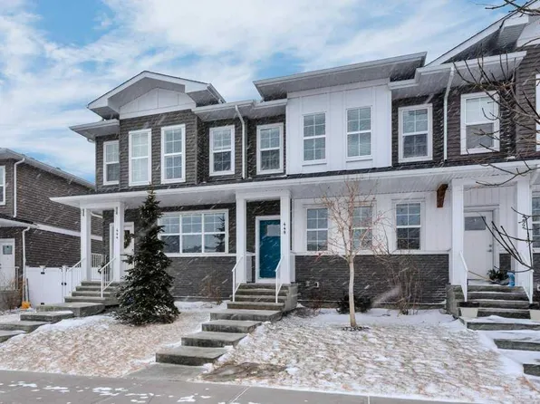 448 W Lakeview Dr, Chestermere, AB T1X 2A4