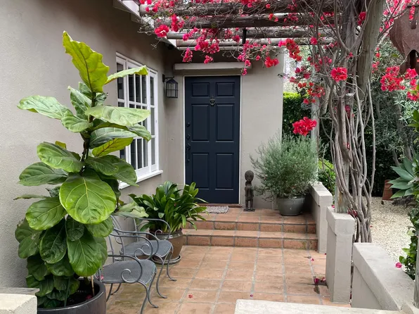 9008 Elevado St, West Hollywood, CA 90069