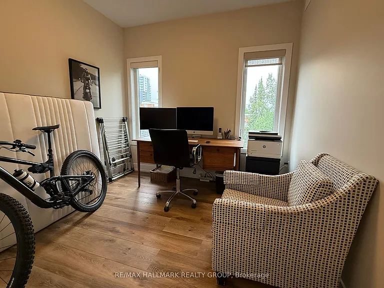 696 Roosevelt Ave #3 — Photo 10