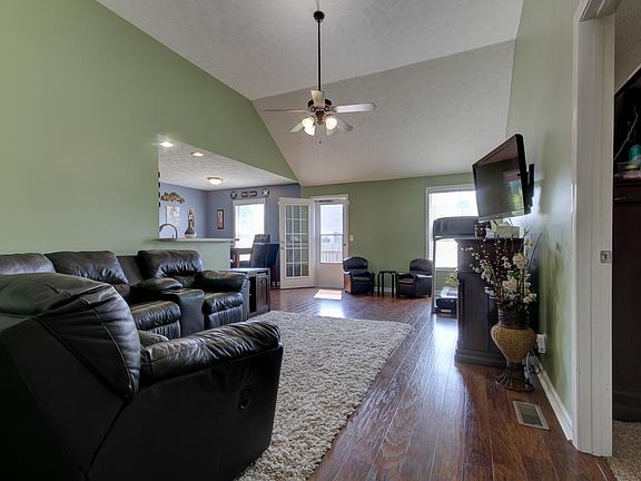 2nd image of 2770 Ann Dr