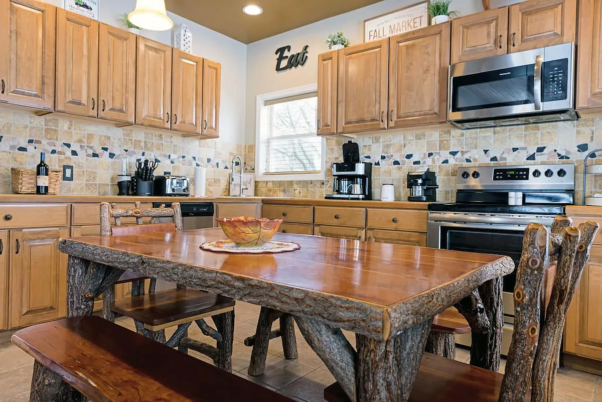 3 bed, 2040 sqft, $2,500 — Photo 4