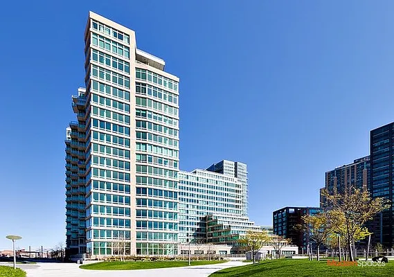 Sold by Modern Spaces | media 47