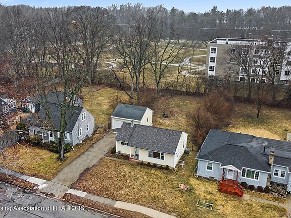 4th image of 1166 Marigold Ave