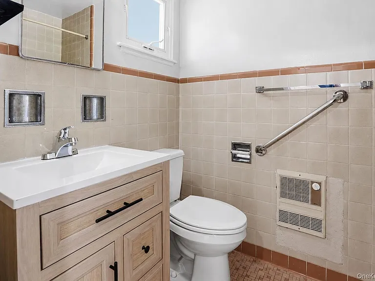 36 S Middletown Rd #4 — Photo 5