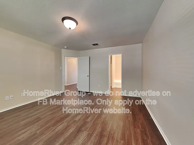 3013 Meadow Bluff Dr — Photo 9