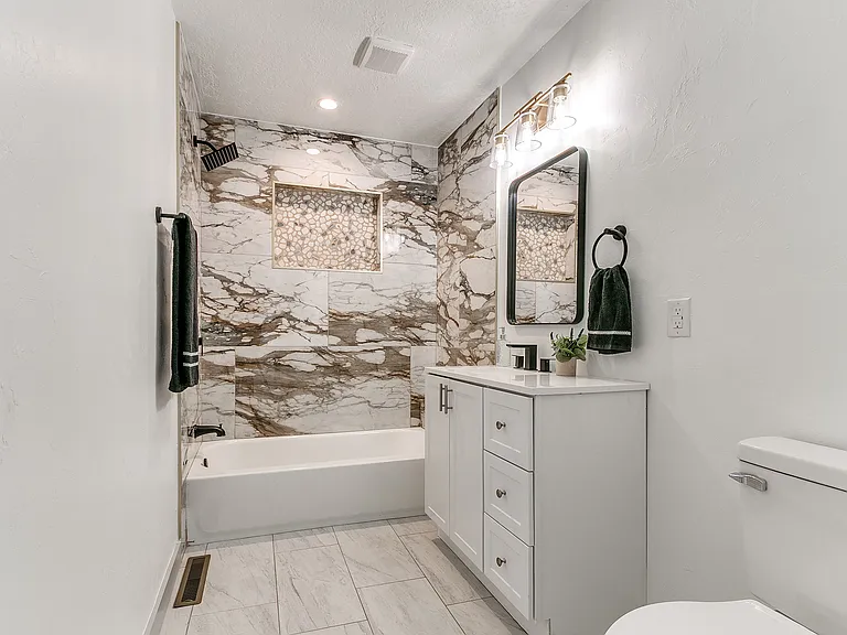1805 N Philadelphia Ave — Photo 9