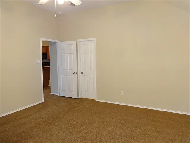 525 Drift St — Photo 8