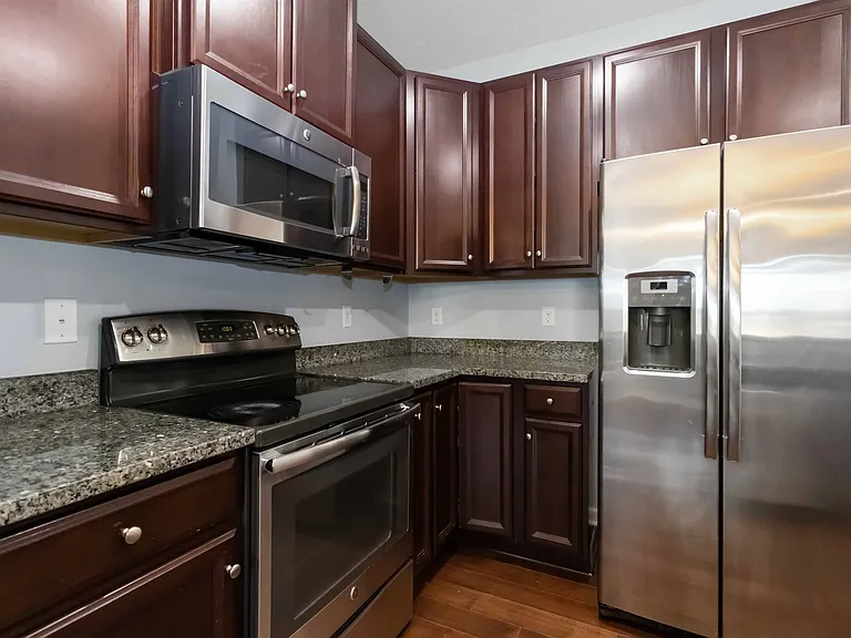 3432 Hidden Falls Ct — Photo 10