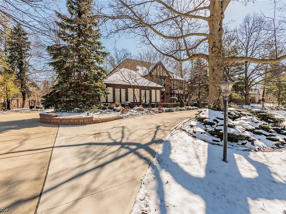 19269 Saratoga Trl, Strongsville, OH 44136 Zillow