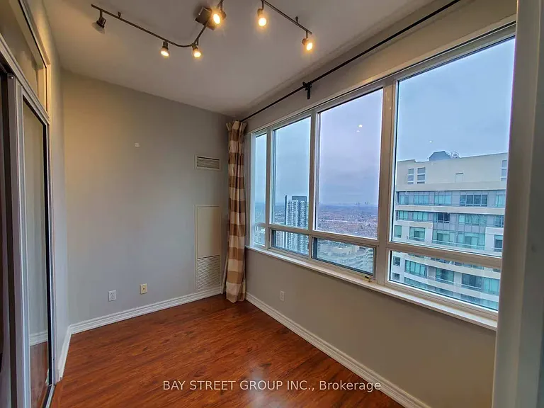 23 Hollywood Ave #Penthouse 206 — Photo 7
