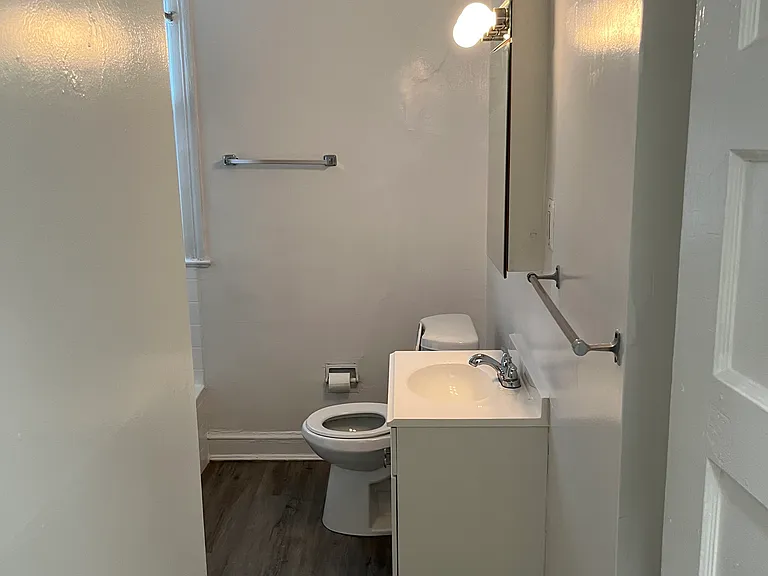425 D St SE #405 — Photo 13