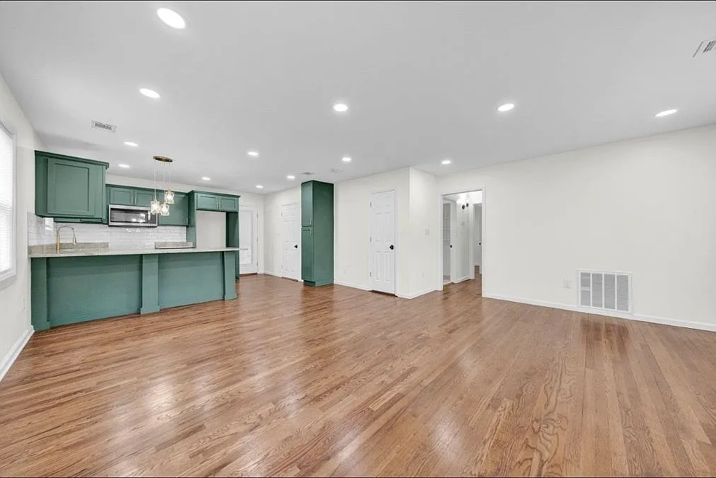 4 bed, 2.0 bath, $1,508 — Photo 3