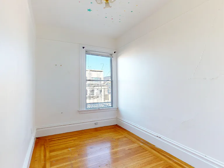 759 6th Ave #3 — Photo 9