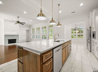 19890 Southern Hills Ave, Baton Rouge, LA 70809