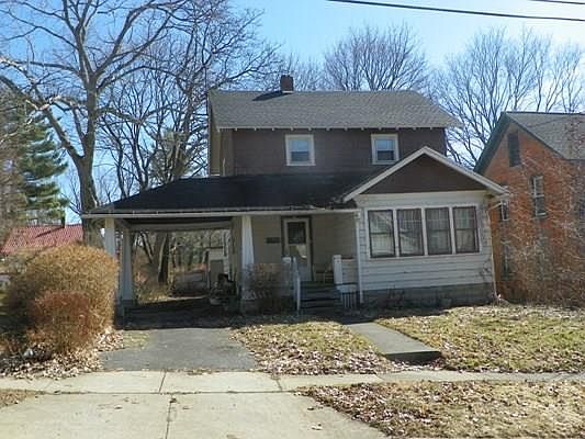 2nd image of 31 18th St