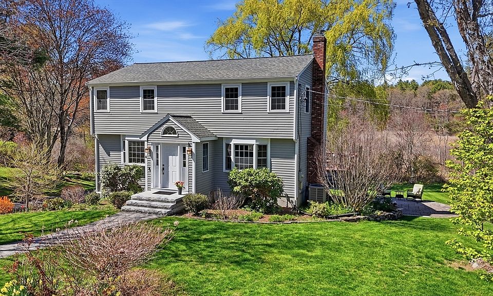 1st image of 4 Meadow Brook Rd