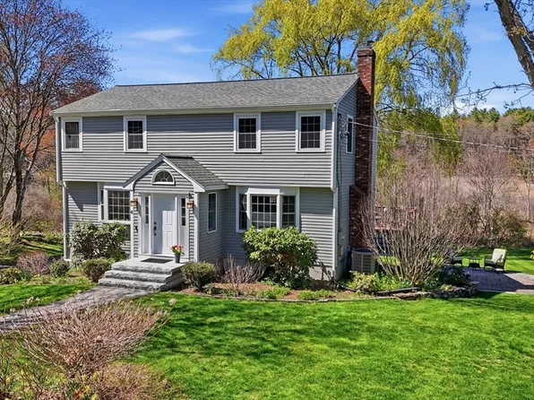 4 Meadow Brook Rd, Acton, MA 01720