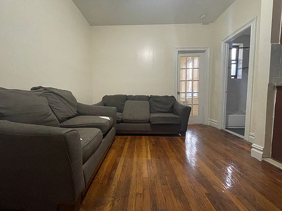 2nd image of 2802 Kennedy Blvd #325E