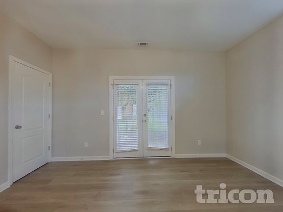 3rd image of 4758 Arden Dr