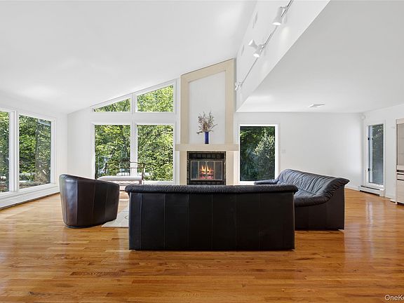 4th image of 170 Barger Street