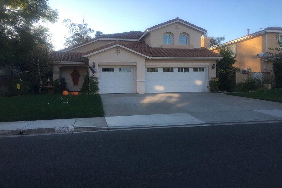1st image of 759 Avenida Valencia
