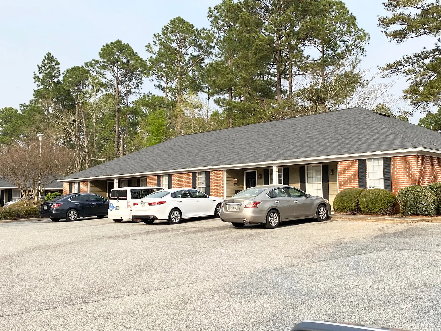 2 bed, 1000 sqft, $925 — Photo 2