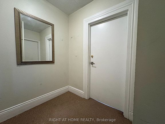 4th image of 1015 Bathurst St #2