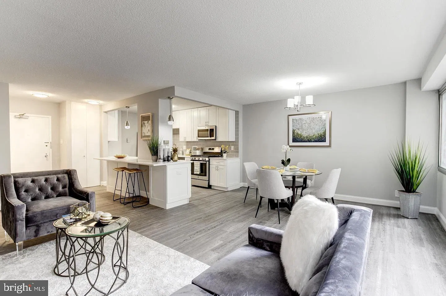 1 bed, 1.5 bath, 892 sqft, $2,450 — Photo 1