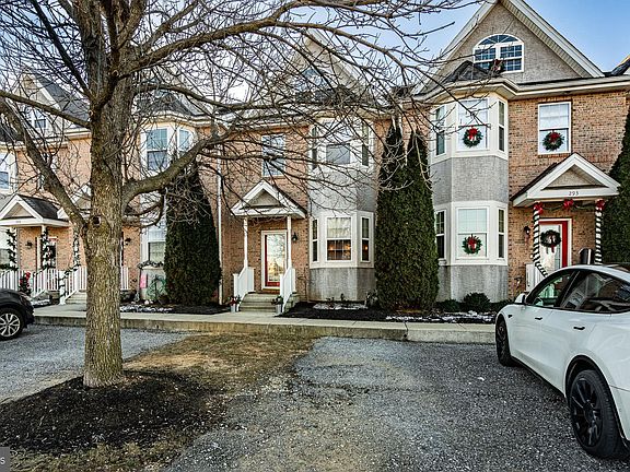 3rd image of 295 William Taft Ave