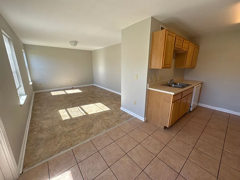 1121 Transit Way — Photo 15