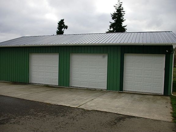 Great Shop measures 24 x 48