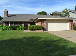 2105 Belmont Park Dr, Arlington, TX 76017