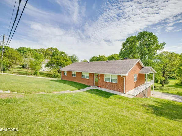 5600 Lon Roberts Dr, Knoxville, TN 37918