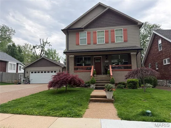 7564 Council Pl, Saint Louis, MO 63117