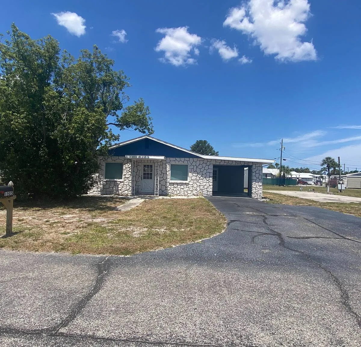 2 bed, 2.0 bath, 2013 sqft, $1,955 — Photo 2