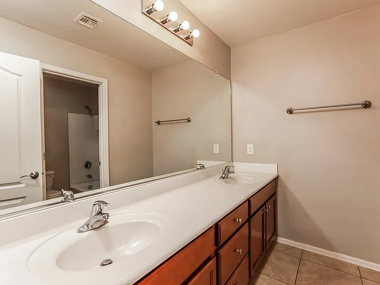 8237 W Kittiwake Ln — Photo 16