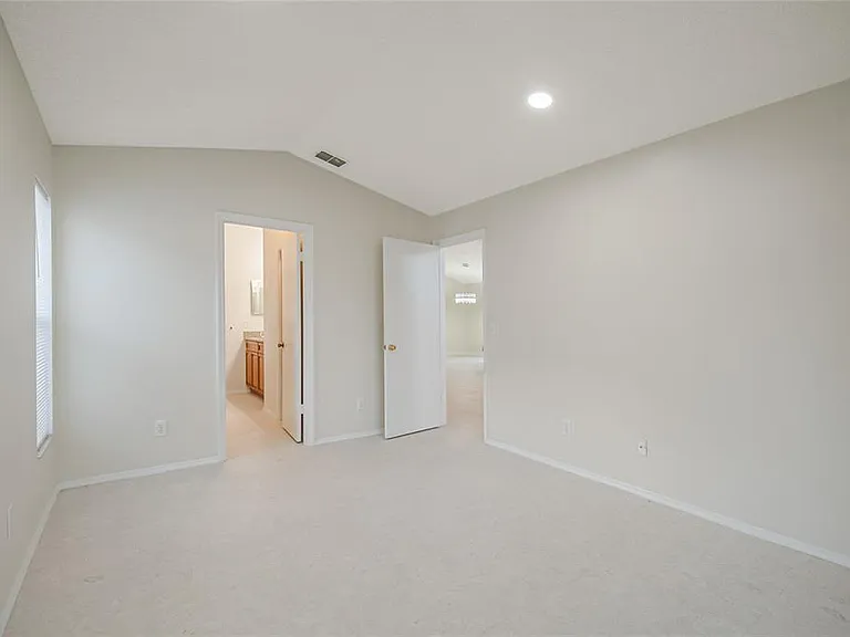1542 Brook Hollow Dr — Photo 16
