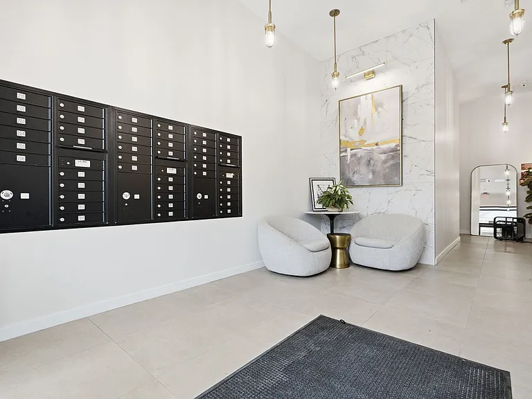 457 W Broadway #203 — Photo 16