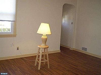5th image of 144 E Olive St