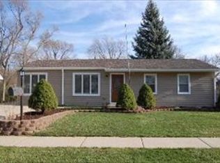 141 Cedar Cir, Streamwood, IL 60107