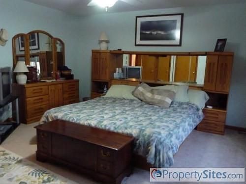 3rd image of 209 Willowbrook Dr