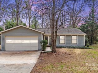 131 Regency Dr, Charlotte, NC 28211