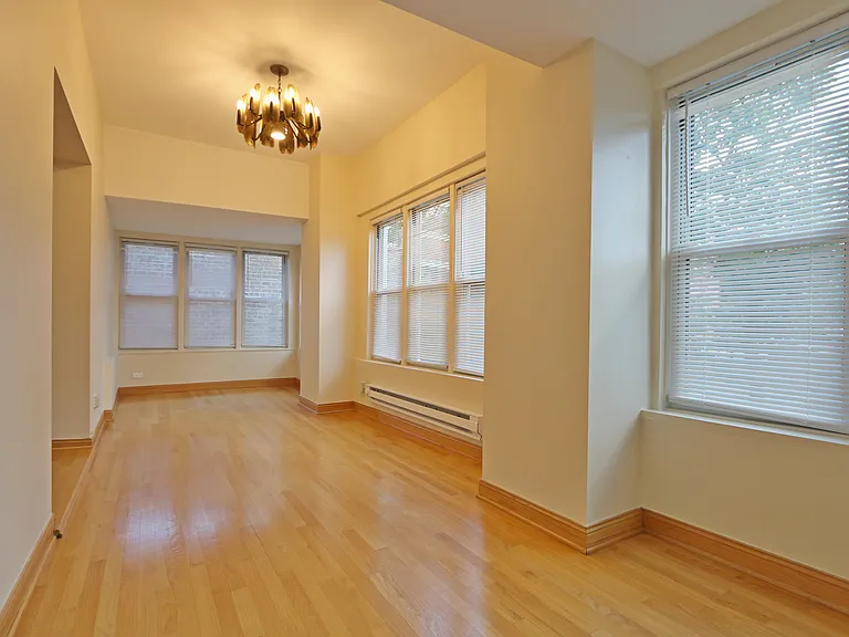 918 W Buena Ave #1 — Photo 6