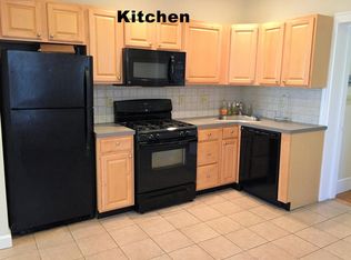276 Bunker Hill St #1R, Charlestown, MA 02129