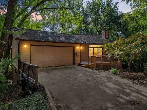 435 Bayard St, Iowa City, IA 52246