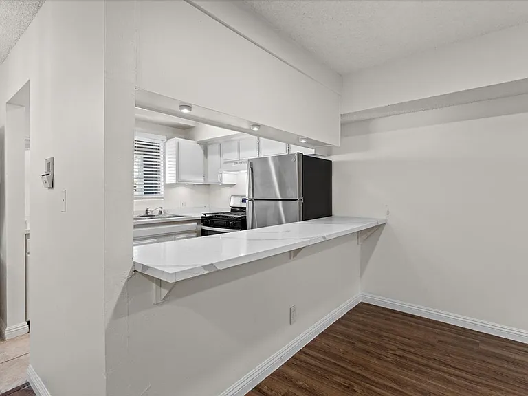 1635 West Blvd #2 — Photo 6