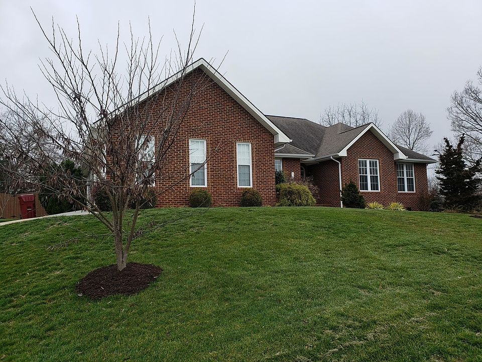 1st image of 14 Autumn Breeze Ln